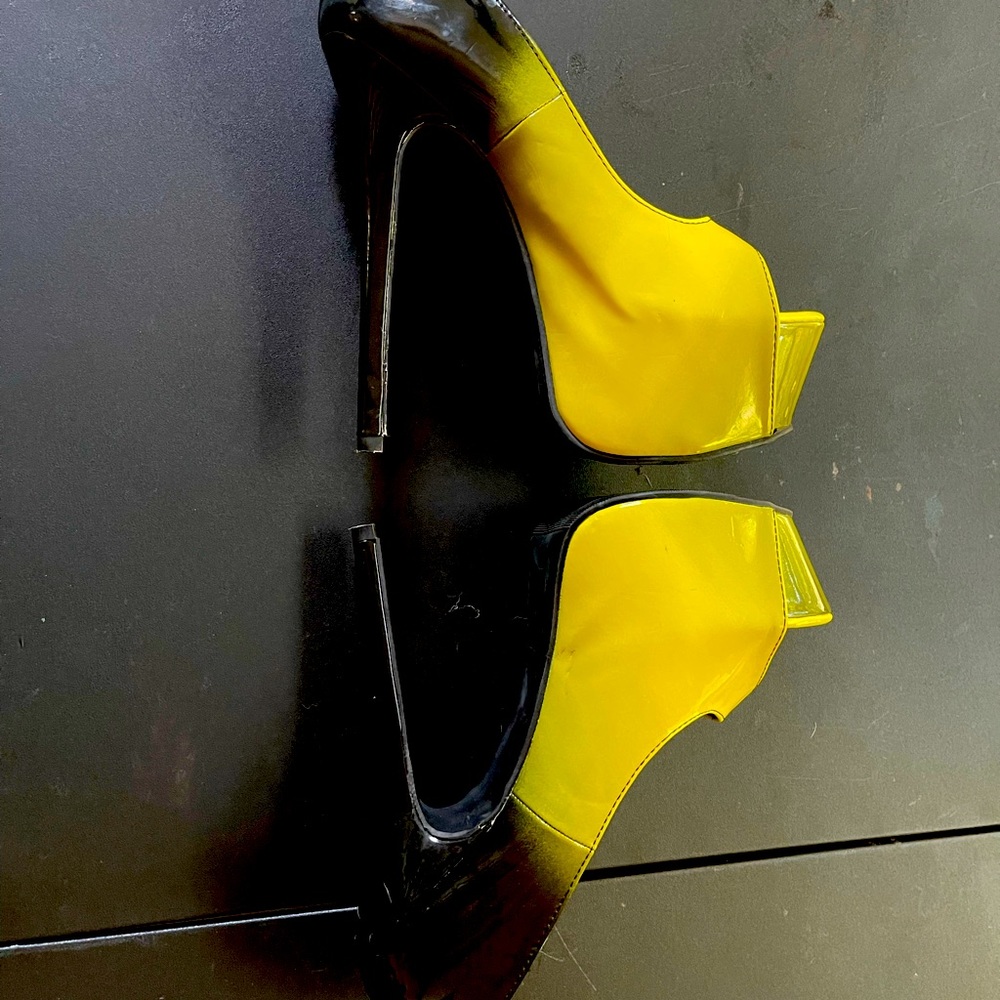 Women’s Shoes